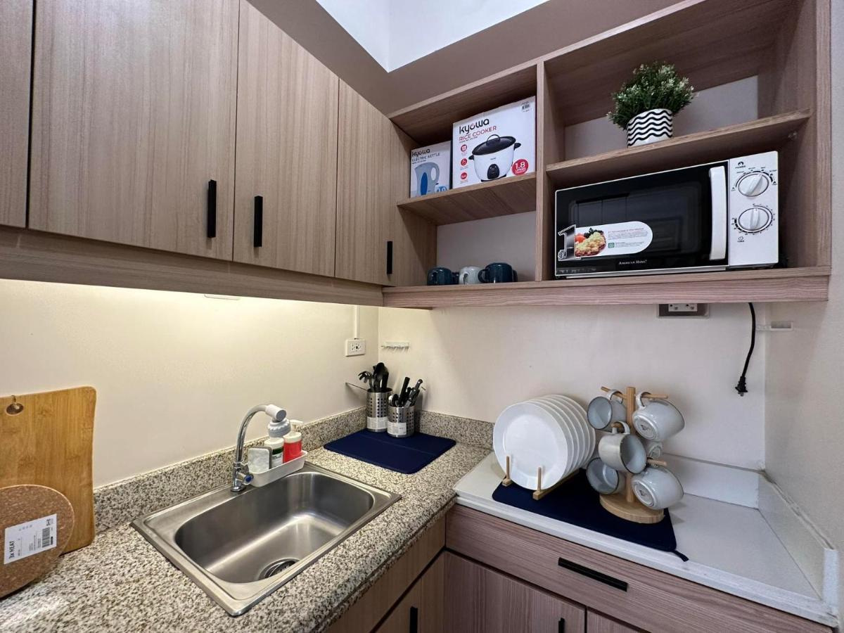 Celandine Residence In Quezon City Caloocan Esterno foto