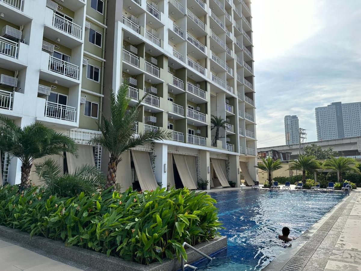 Celandine Residence In Quezon City Caloocan Esterno foto
